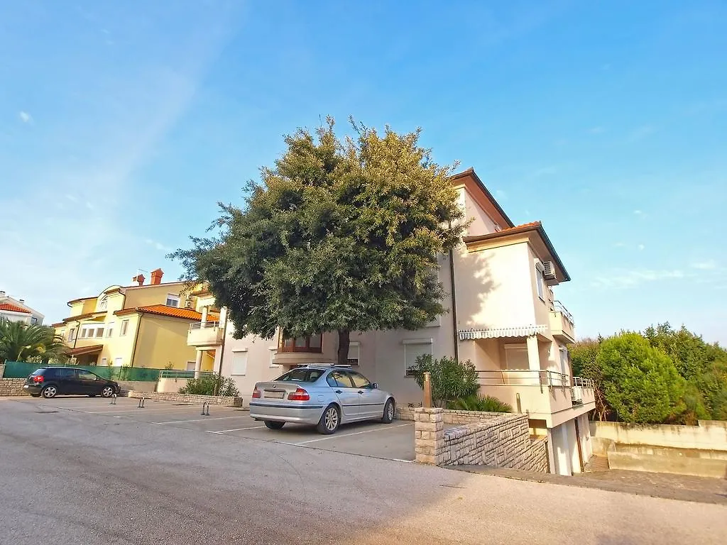 Apartments Skoko 1218 Premantura